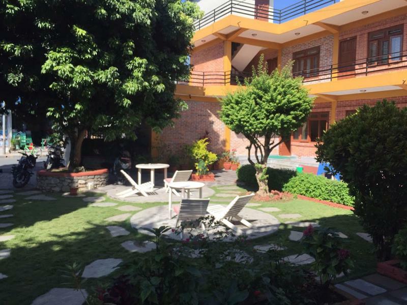 New Tourist Guest House โพคารา ภายนอก รูปภาพ