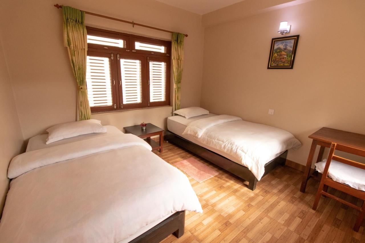 New Tourist Guest House โพคารา ภายนอก รูปภาพ