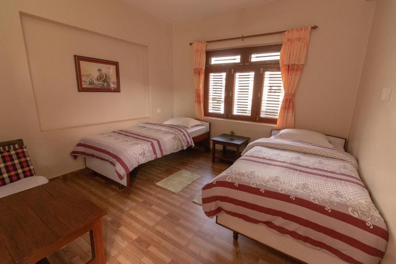 New Tourist Guest House โพคารา ภายนอก รูปภาพ